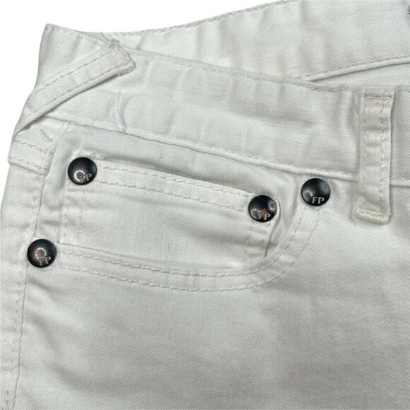 FREE PEOPLE White Skinny Ankle Zip Jean - Picture 6 of 10